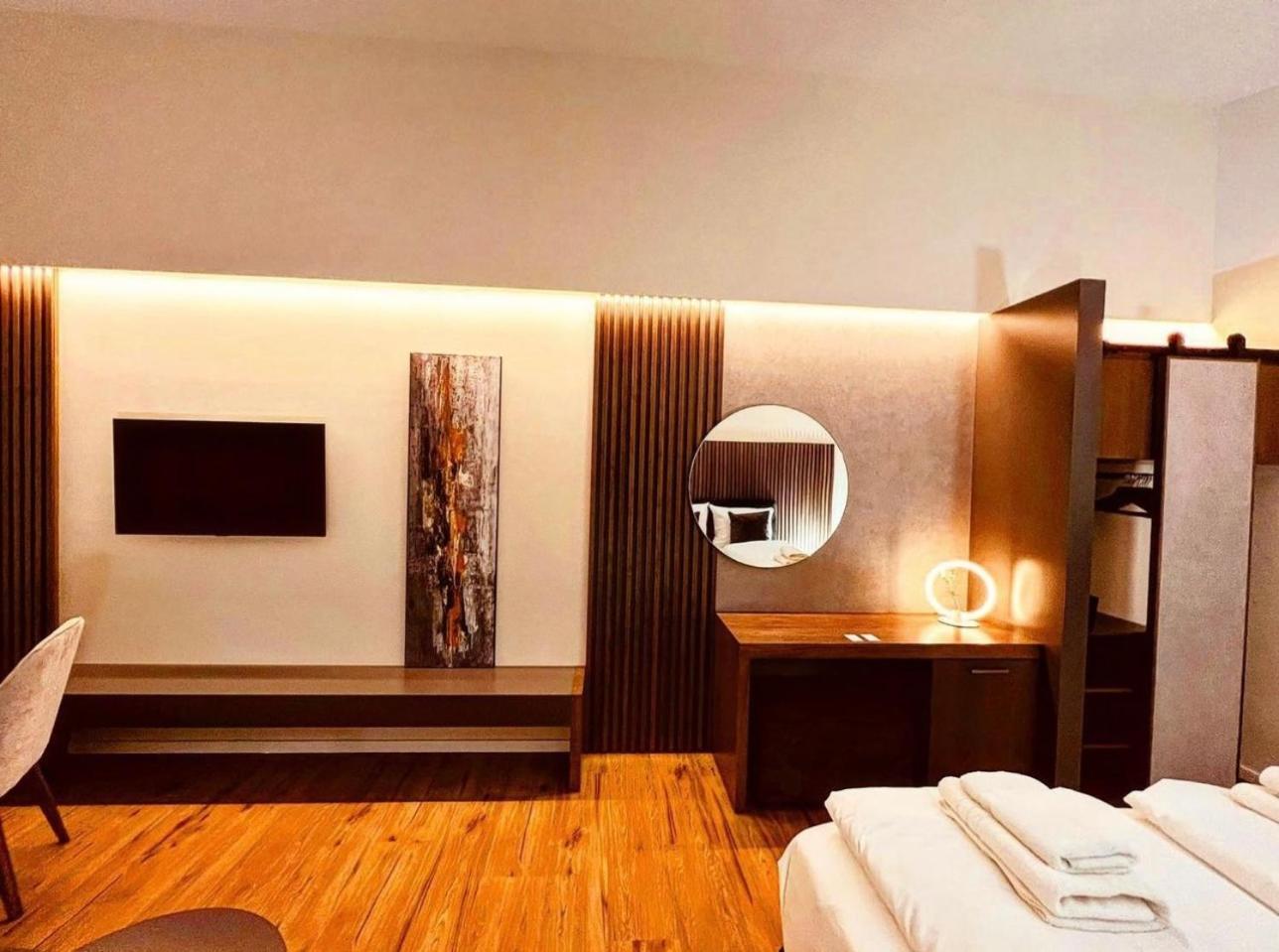 Akropolis Hotel Nuremberg Bagian luar foto