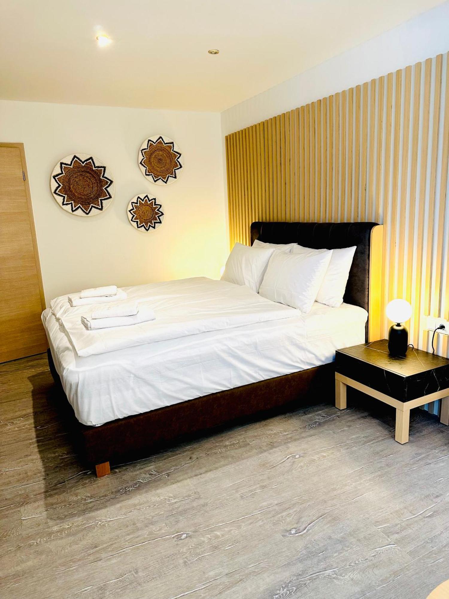 Akropolis Hotel Nuremberg Bagian luar foto